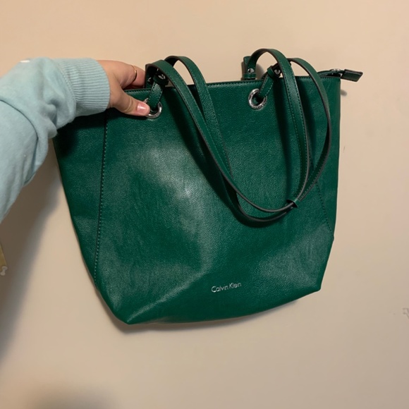 Calvin Klein Handbags - Calvin Klein Tote bag (No CK charm)